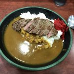 ｢新田毎｣の690円ステーキカレーが絶品すぎる！秋葉原駅構内の立ち食いそば屋